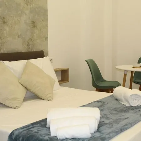 Diamante Luxury 招待所 3*