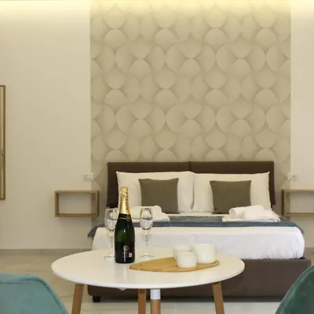 招待所 Diamante Luxury 3*